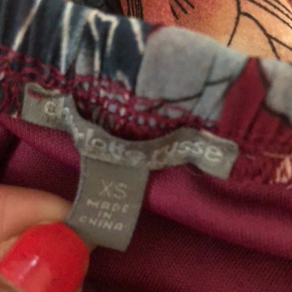 CHARLOTTE RUSSE FLOWLY OFF THE SHOULDER CROP TOP - Picture 5 of 5